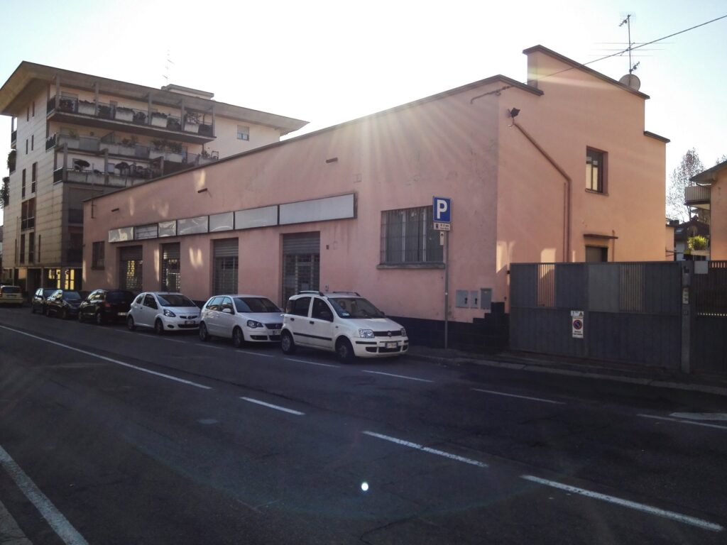 Bergamo, Bronzetti &middot; photograph 1